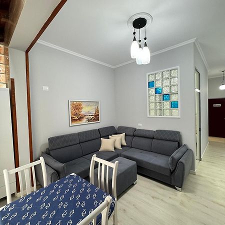 Solei Apartments Sarandë エクステリア 写真