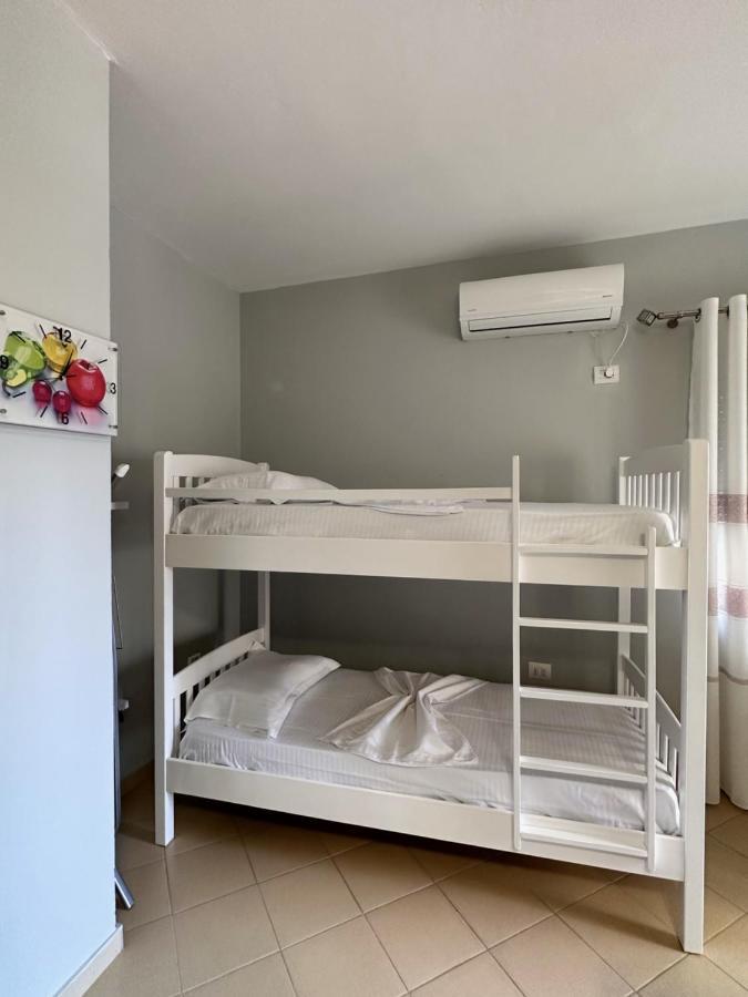 Solei Apartments Sarandë エクステリア 写真