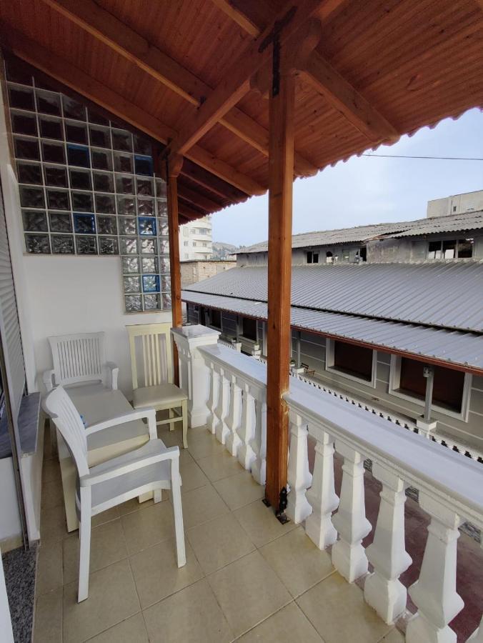 Solei Apartments Sarandë エクステリア 写真