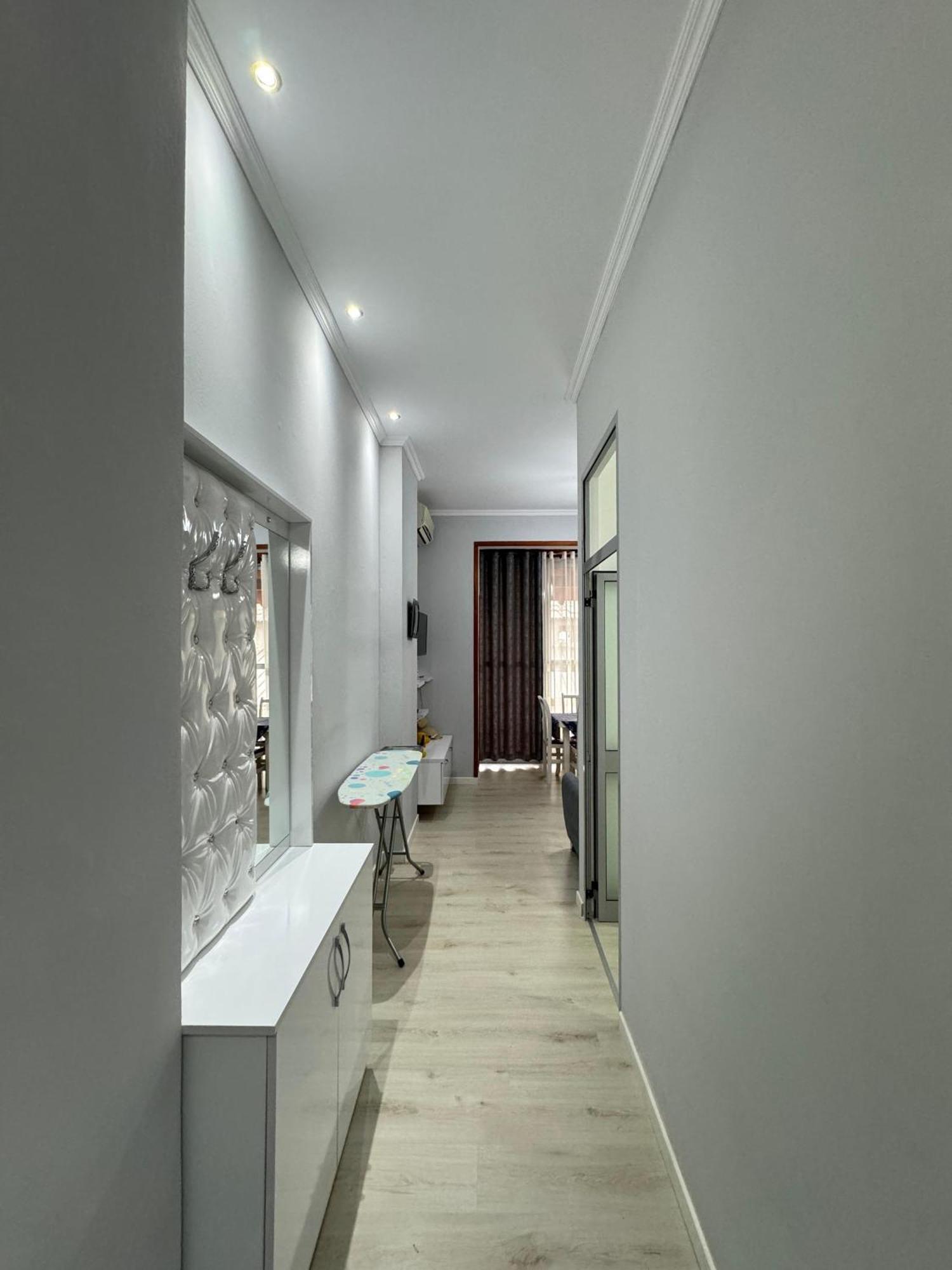 Solei Apartments Sarandë エクステリア 写真