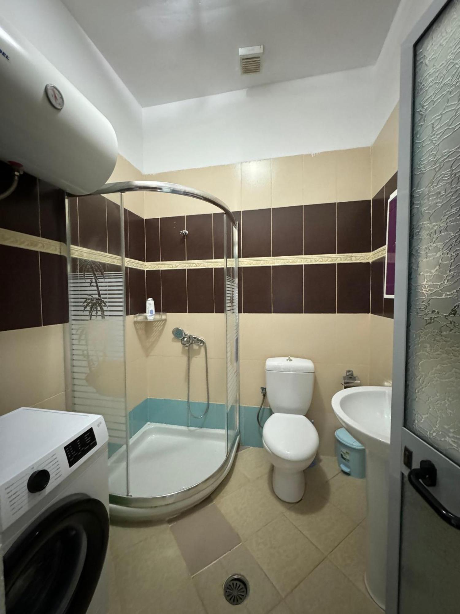 Solei Apartments Sarandë エクステリア 写真