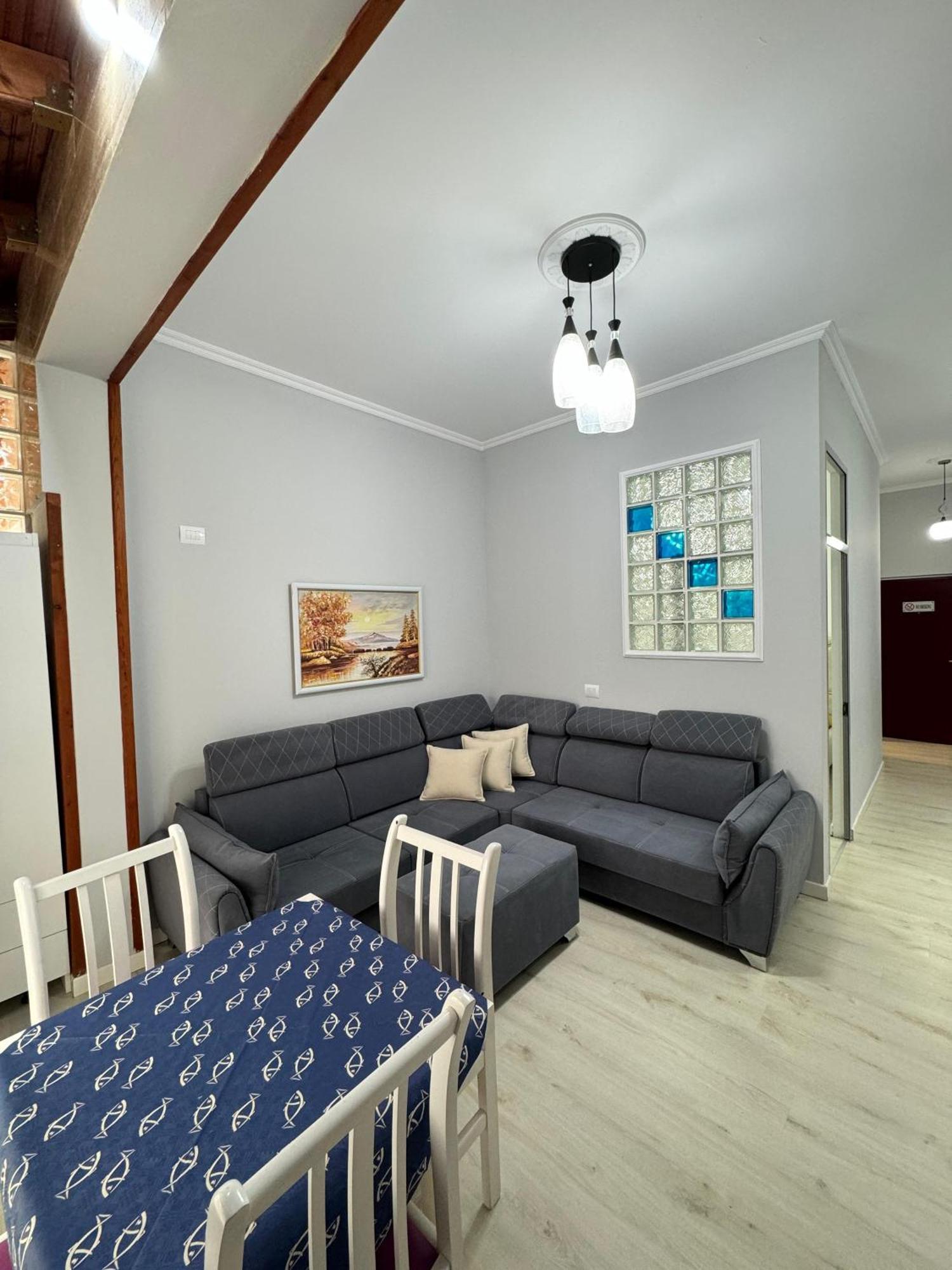 Solei Apartments Sarandë エクステリア 写真