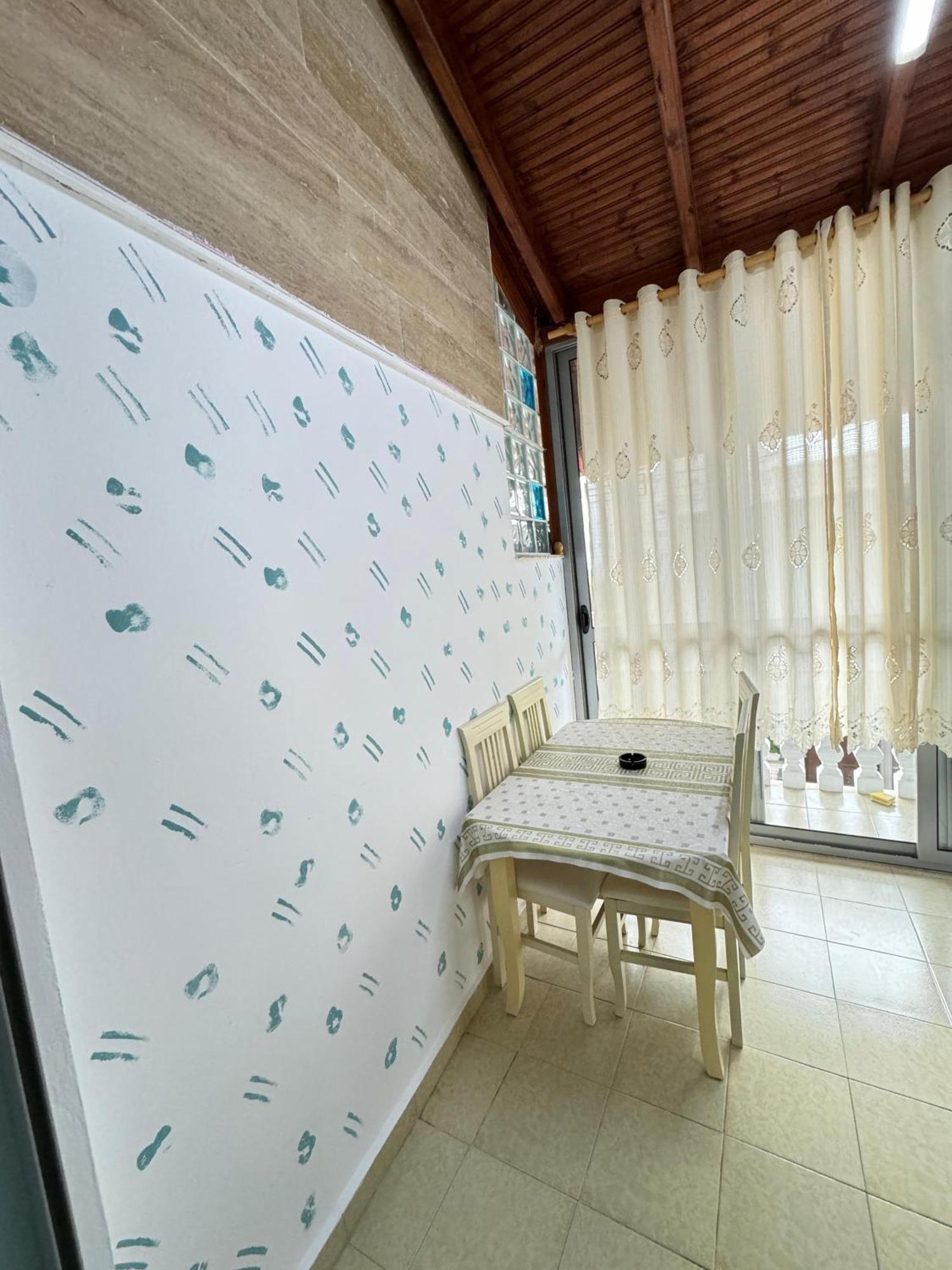 Solei Apartments Sarandë エクステリア 写真