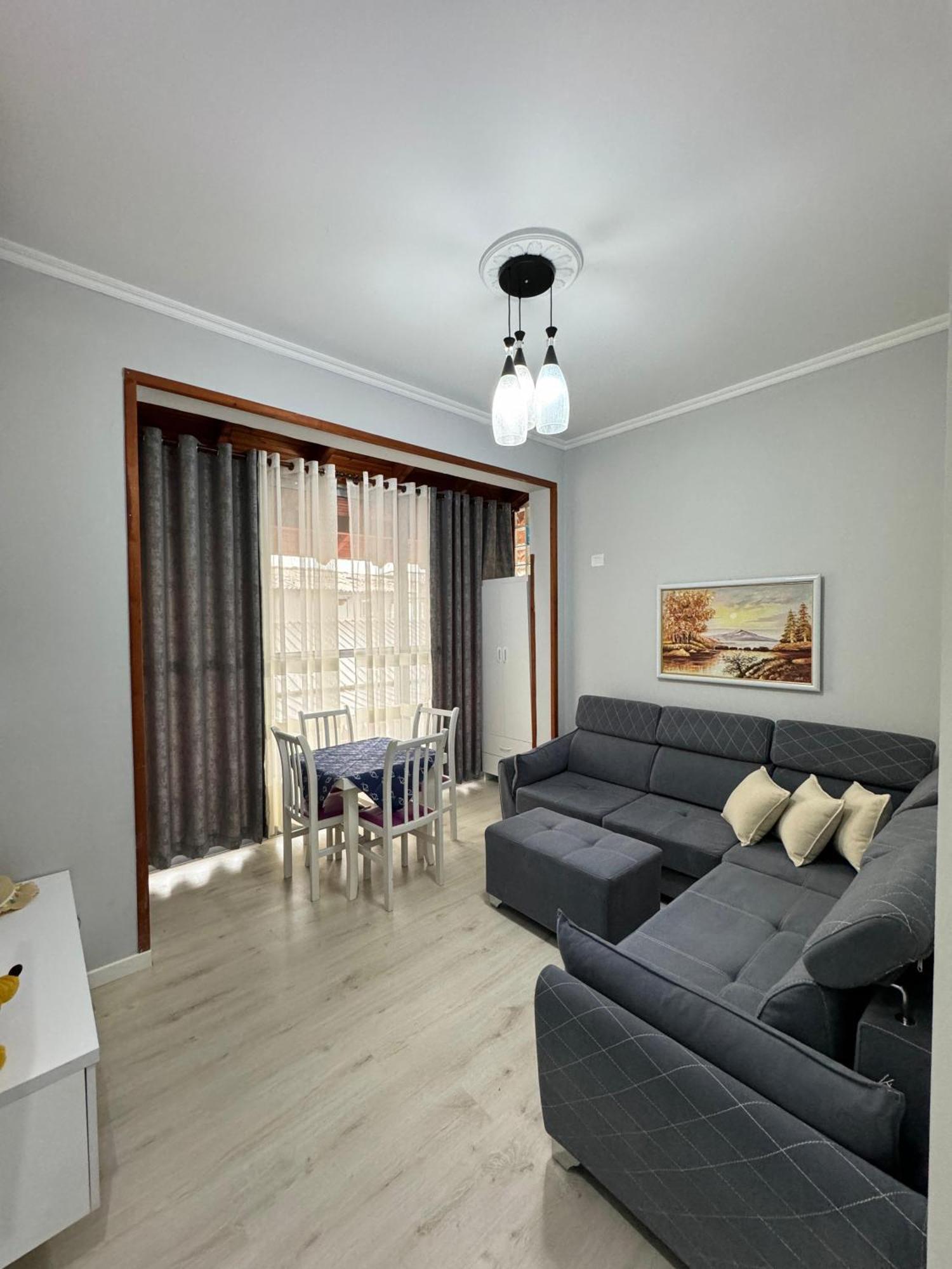 Solei Apartments Sarandë エクステリア 写真