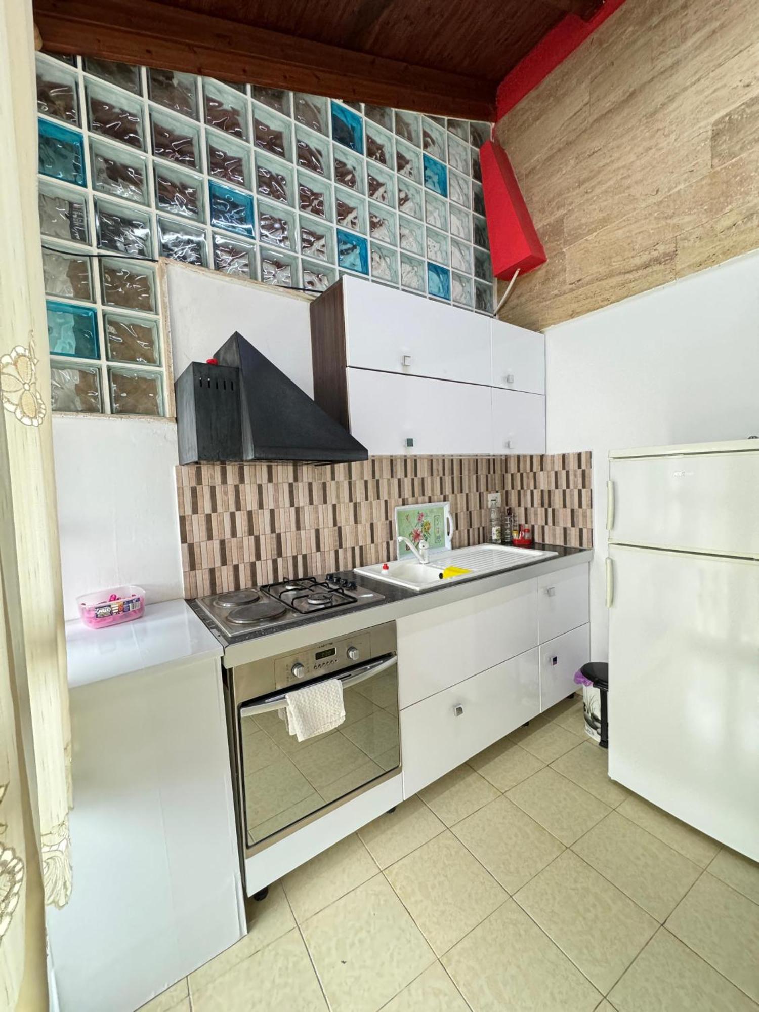 Solei Apartments Sarandë エクステリア 写真